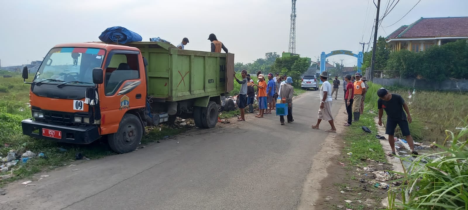 Gotong Royong Bersama Warga