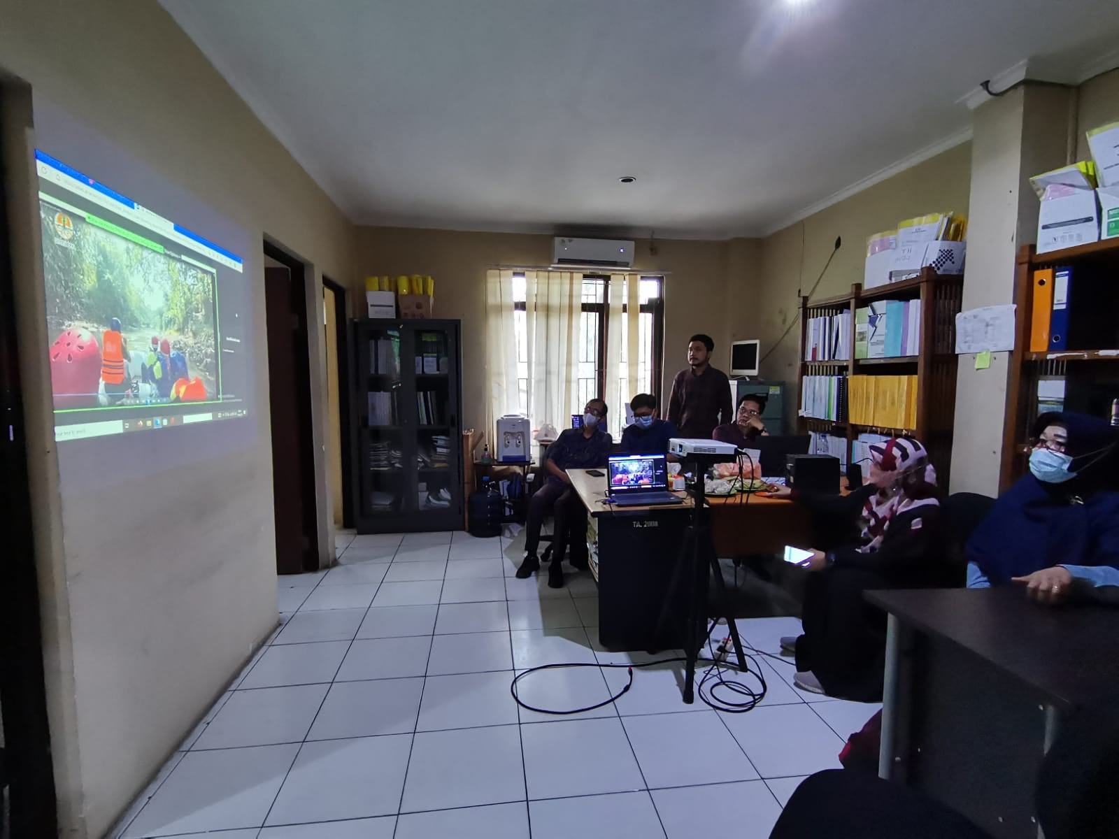 Kegiatan Zoom Meeting mengenai pembahasan IKLH Indeks Kualitas Lingkungan Hidup