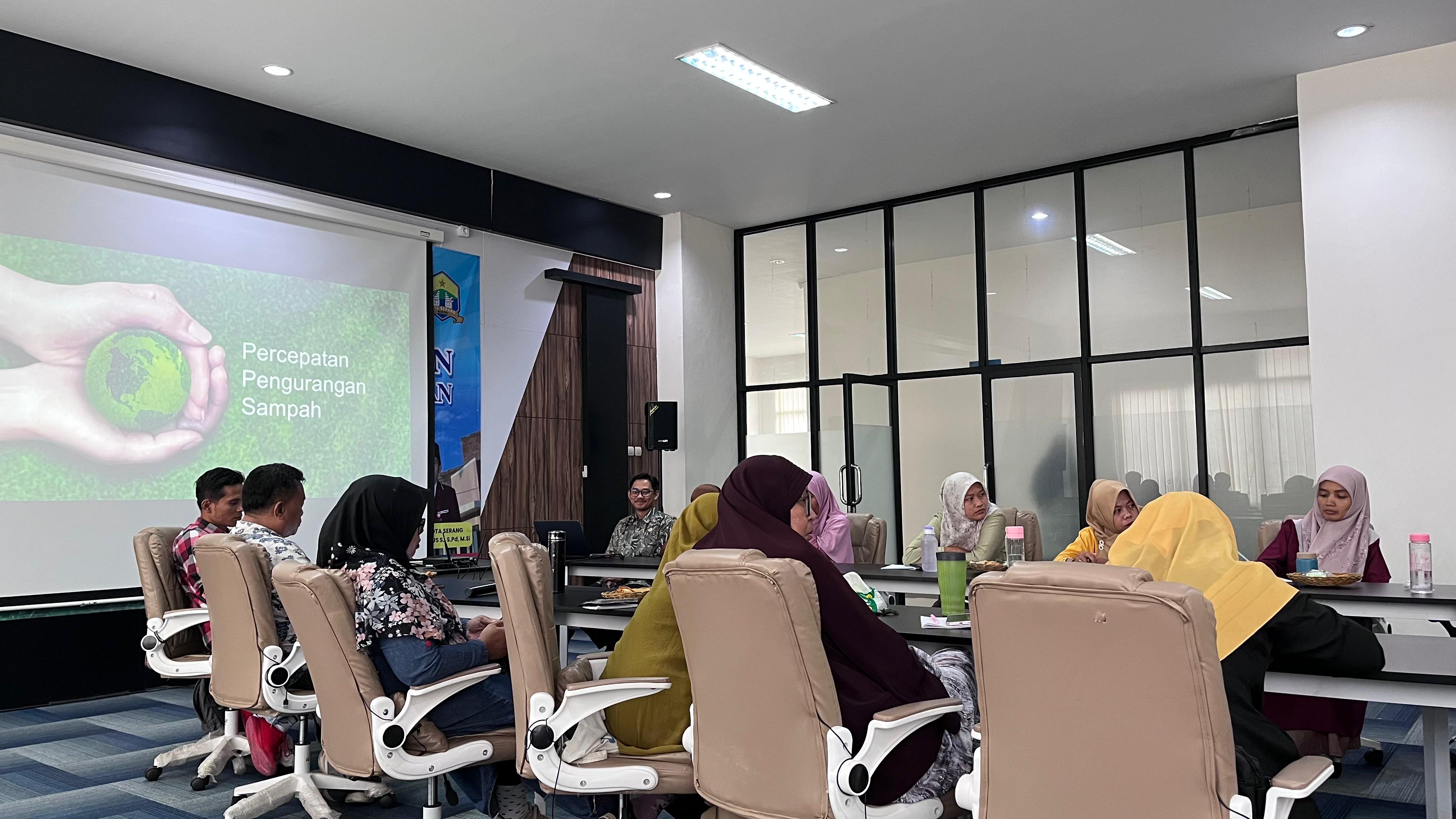 Rapat Koordinasi Percepatan Pembentukan 1000 Bank Sampah