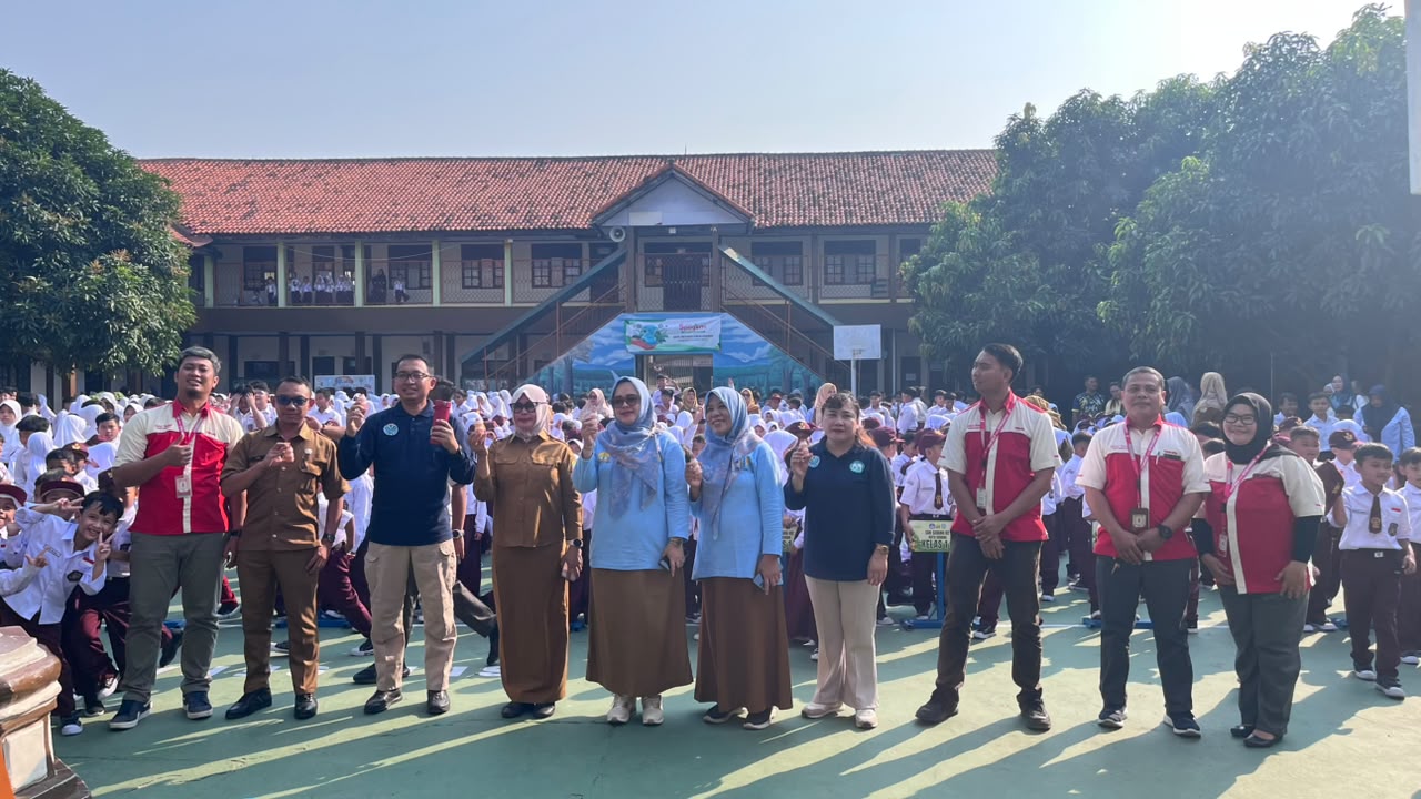 DLH Kota Serang Bersama Yakult Edukasi Siswa SDN 20 Kota Serang Melalui Kegiatan SPOGOMI